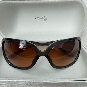 Oakley Wildrye Sunglasses OO9230-0461 PRIZM Brown Lens Womens w/ Case